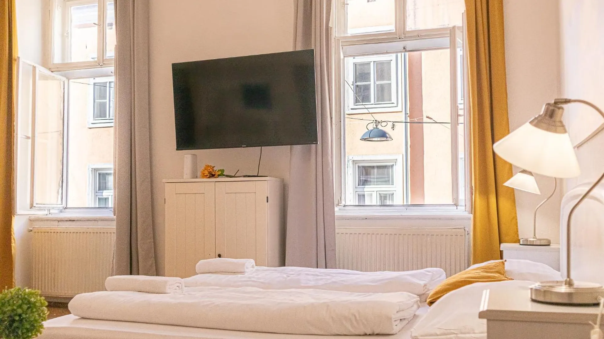 Stylish 2Br, Perfect Location & Well Connected Apartment Vienna