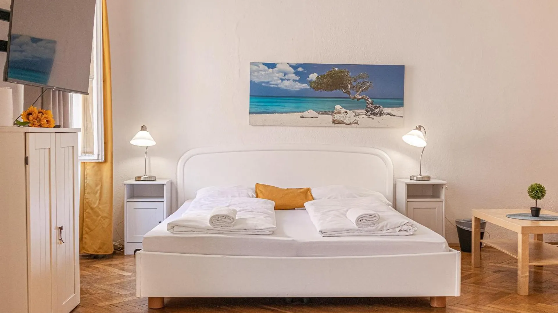Stylish 2Br, Perfect Location & Well Connected Apartment Vienna