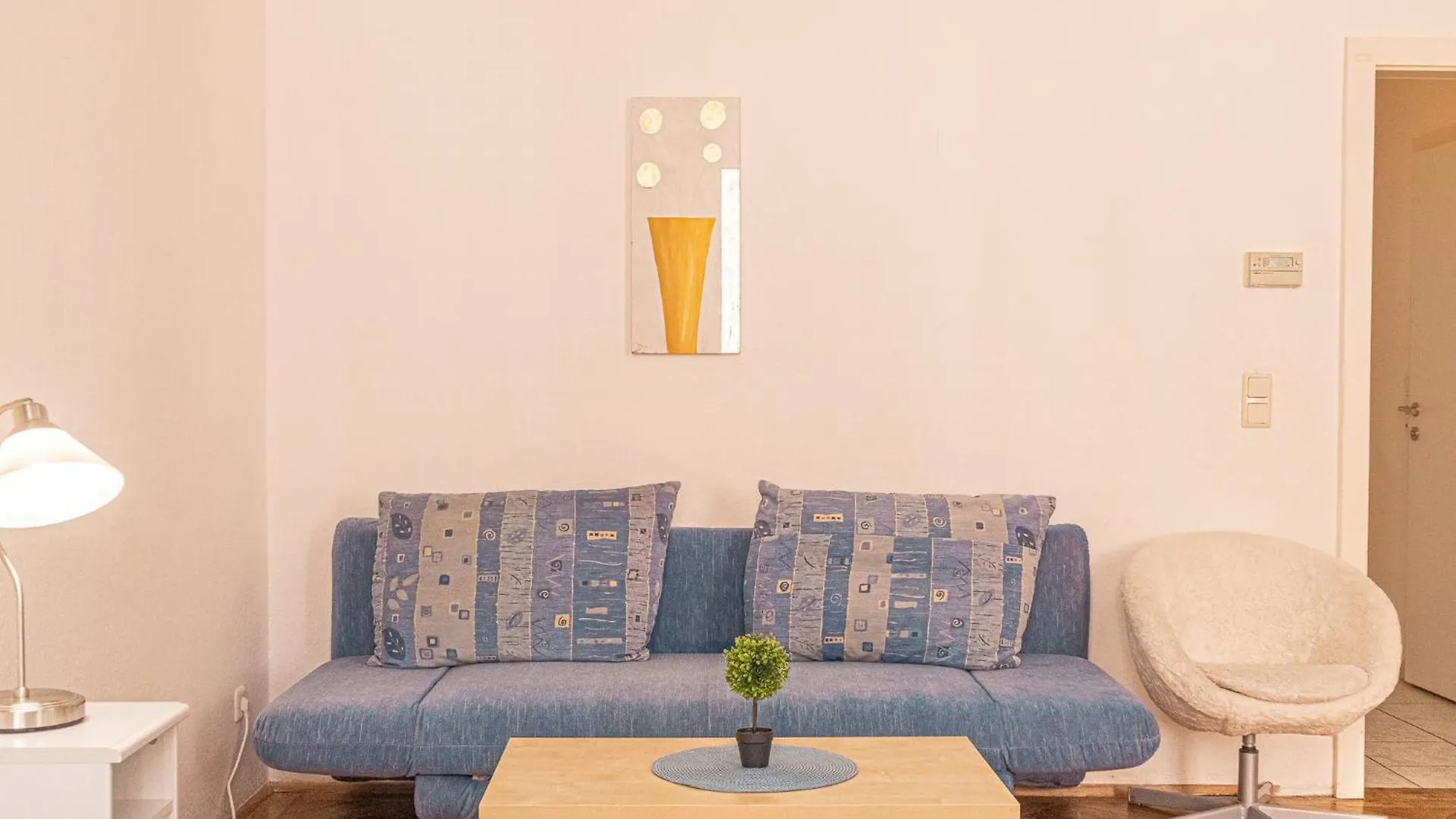 Stylish 2Br, Perfect Location & Well Connected Apartment Vienna 0*,  Austria