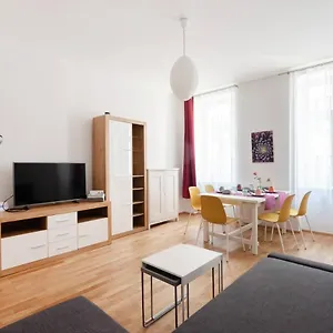 Raffaelgasse Апартаменты